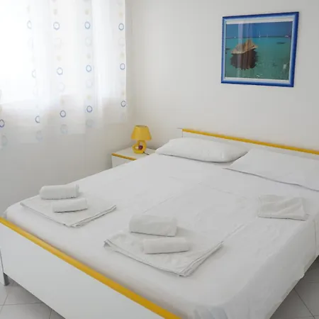 Apartment Annalisa 300 M Dal Mare